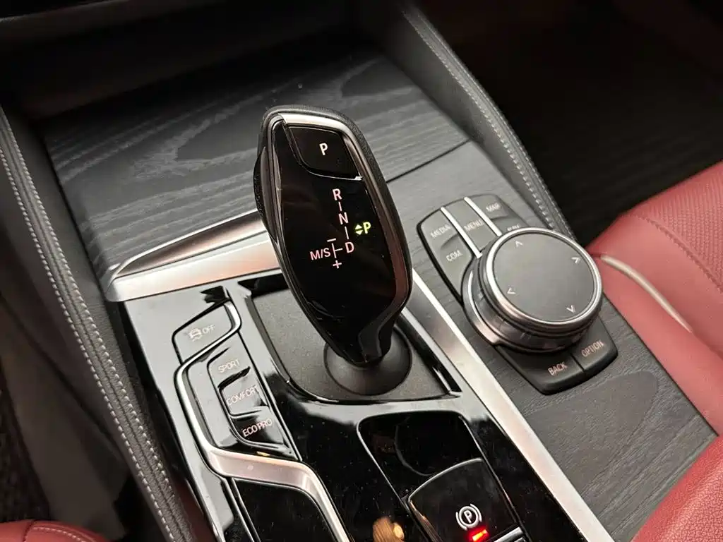 BMW 5 Series 2023 — фото 15