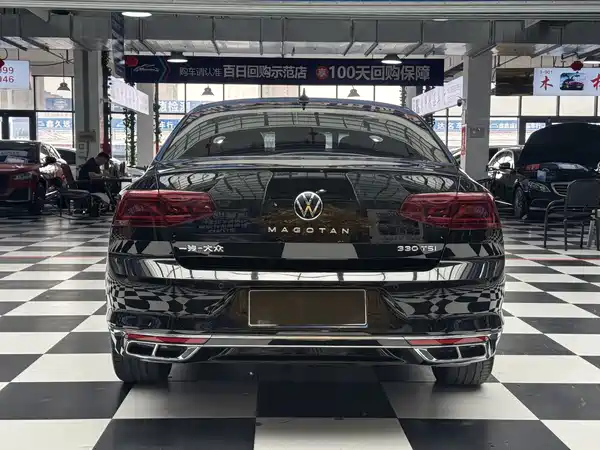 Volkswagen Magotan 2024