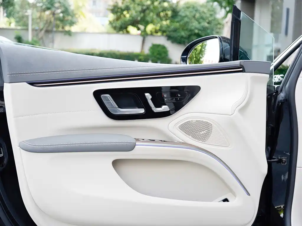 Mercedes-Benz EQS 2024 — фото 12