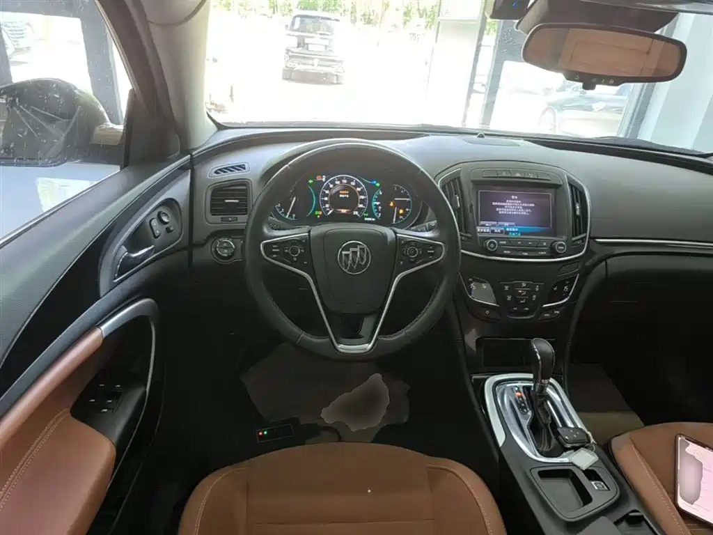 Buick Regal 2017 — фото 11