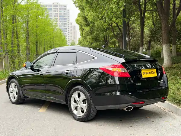 Honda Crosstour 2011