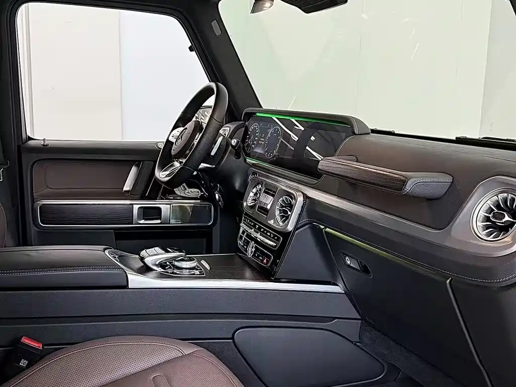 Mercedes-Benz G-Class 2024
