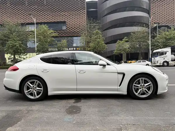 Porsche Panamera 2014