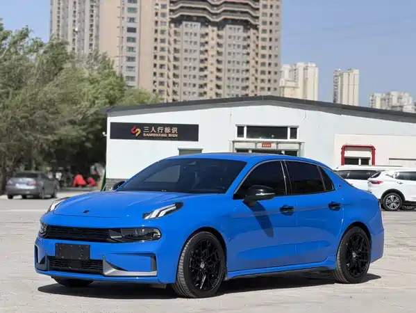 Lynk & Co 03 2022
