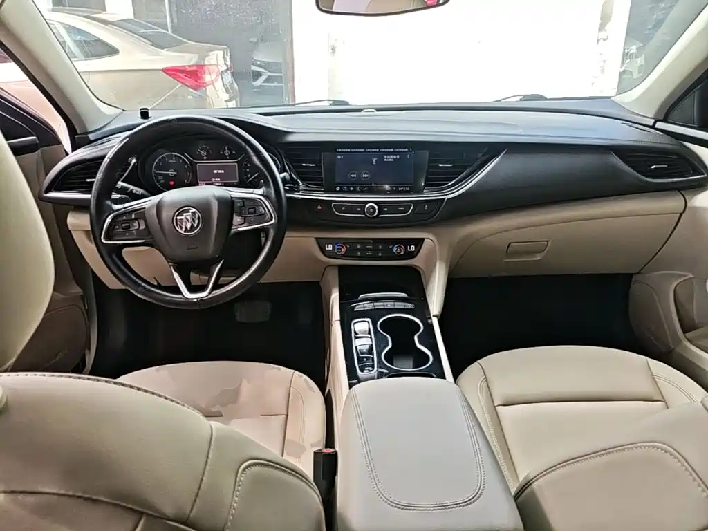 Buick Regal 2020 — фото 10