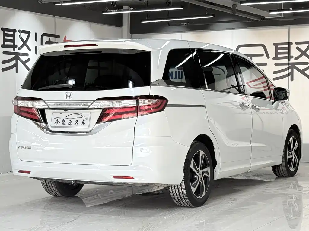 Honda Odyssey 2017 — фото 6