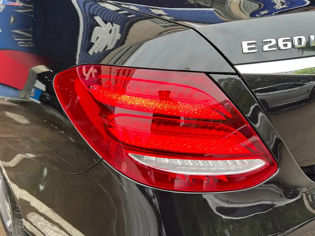 Mercedes-Benz E-Class 2020 — фото 32