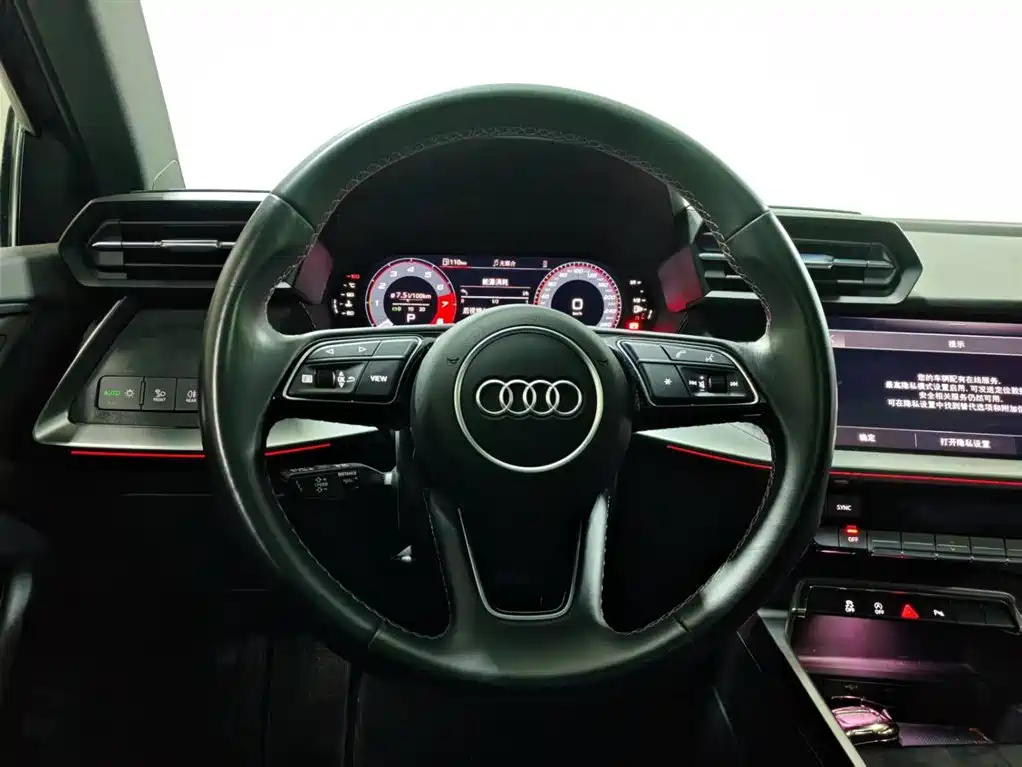Audi A3 2024 — фото 11