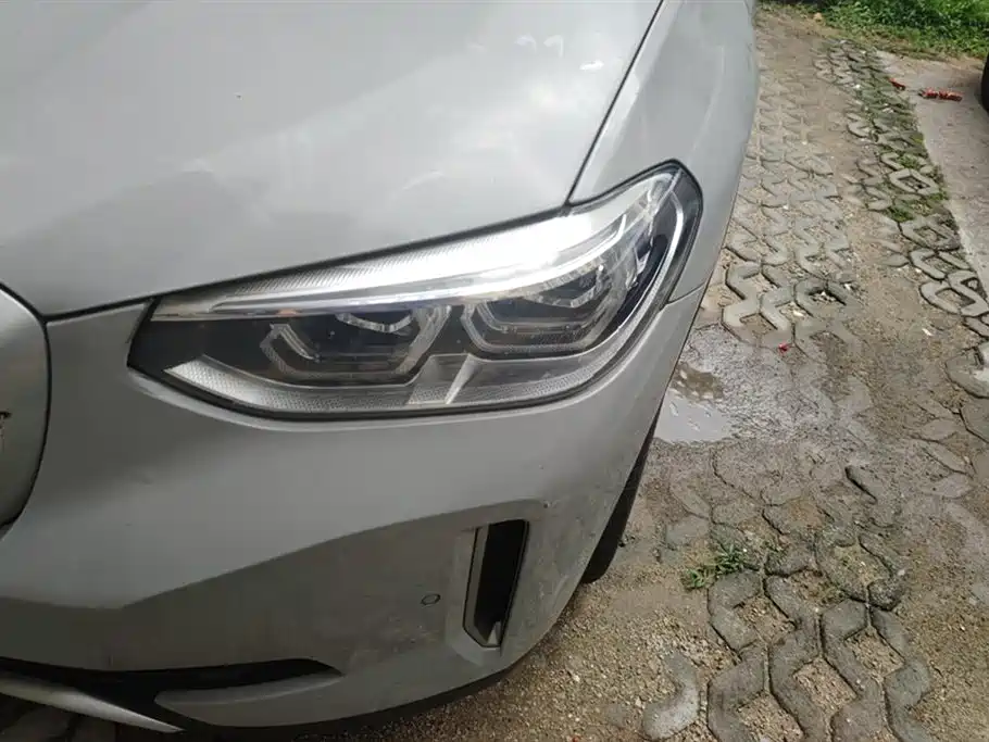 BMW iX3 2021