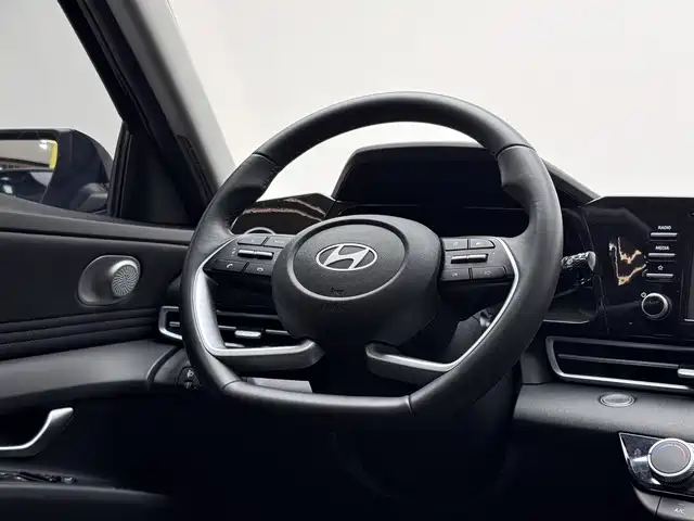 Hyundai Elantra 2024 — фото 11