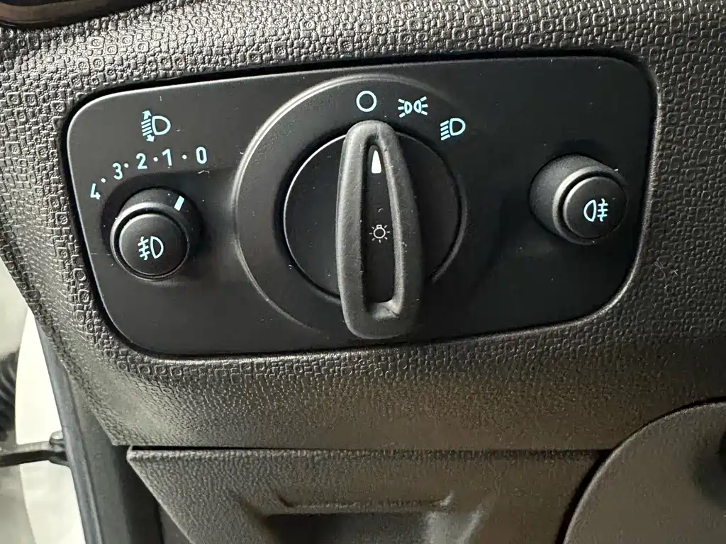 Ford Ecosport 2017 — фото 15