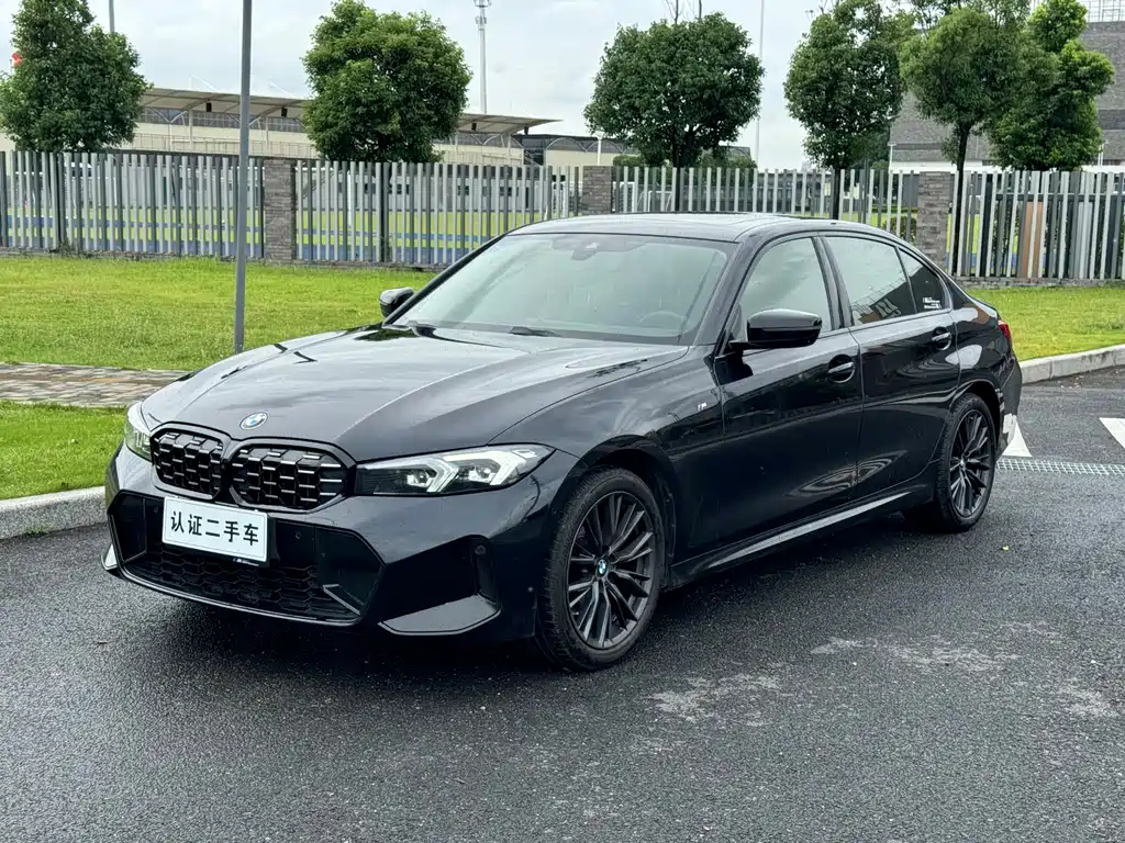 BMW 3 Series 2023 — фото 1