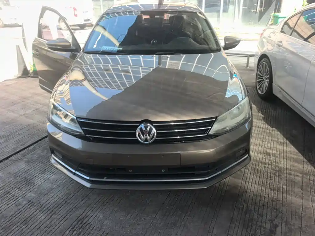 Volkswagen Sagitar 2017