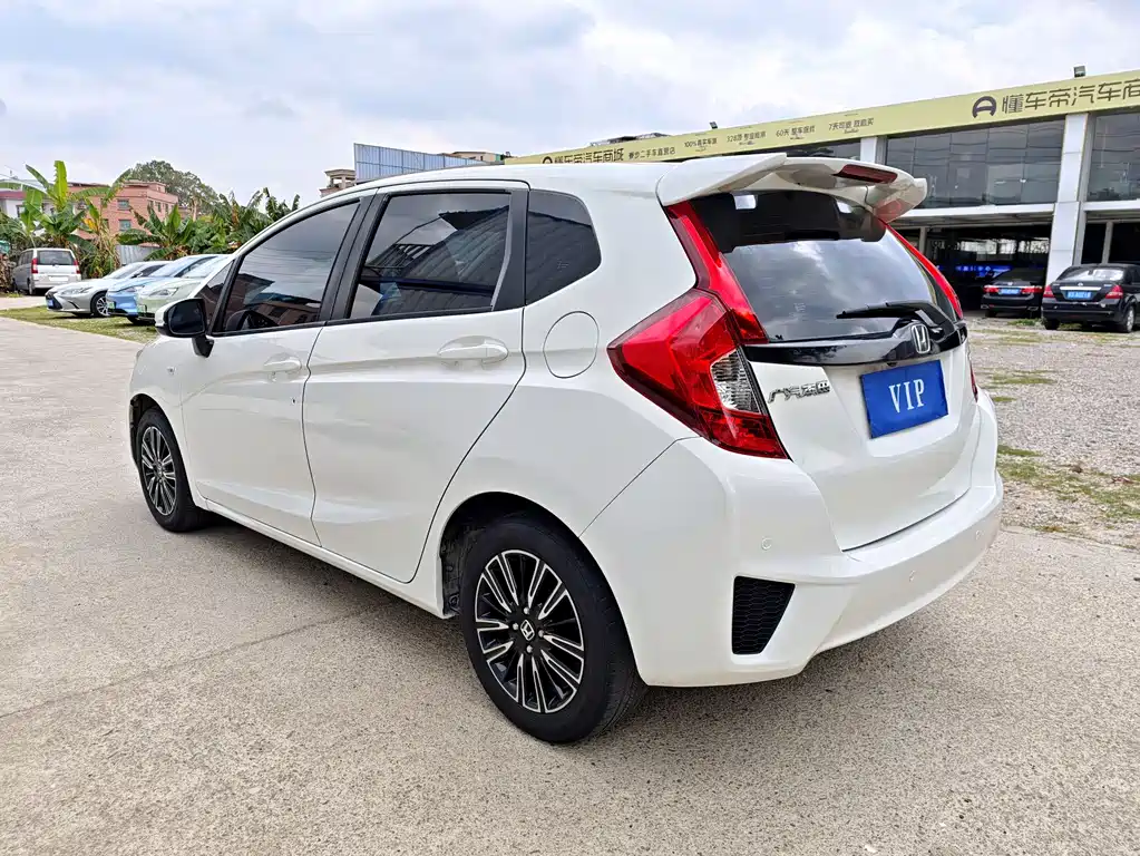 Honda Fit 2016 — фото 6