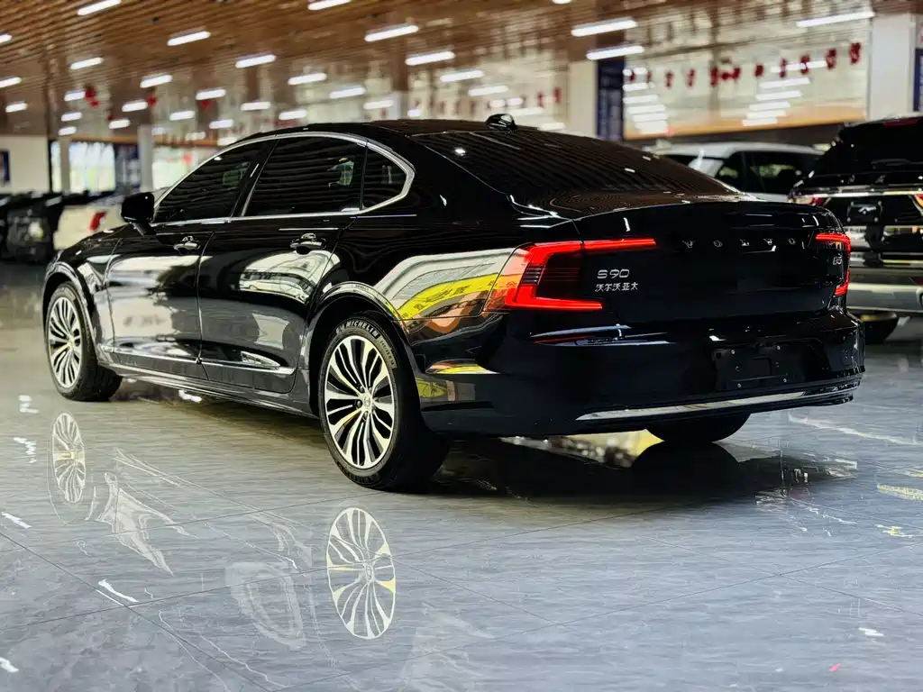 Volvo S90 2025 — фото 20