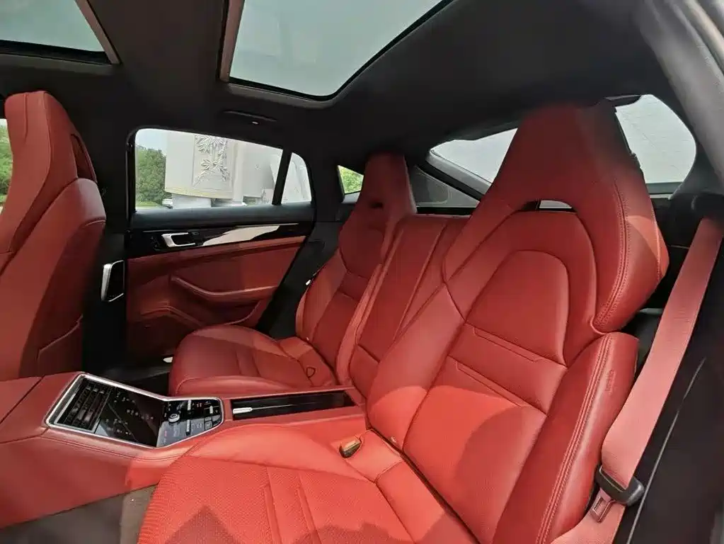 Porsche Panamera 2019