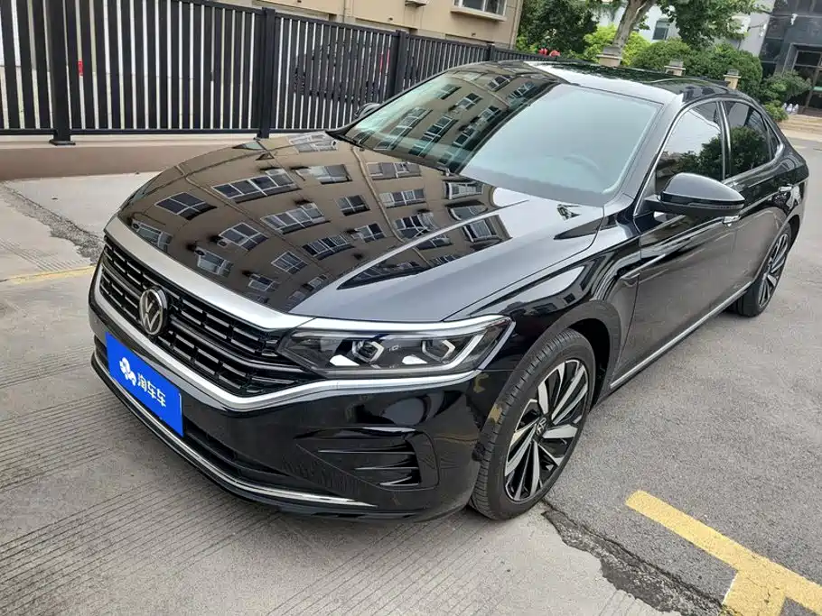 Volkswagen Passat 2023
