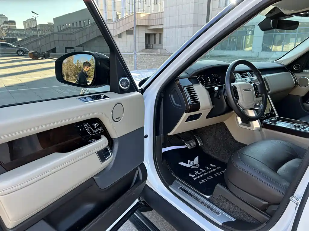 Land Rover Range Rover 2022 — фото 12