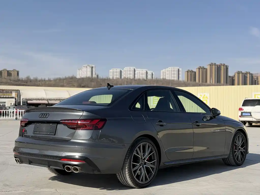 Audi S4 2024