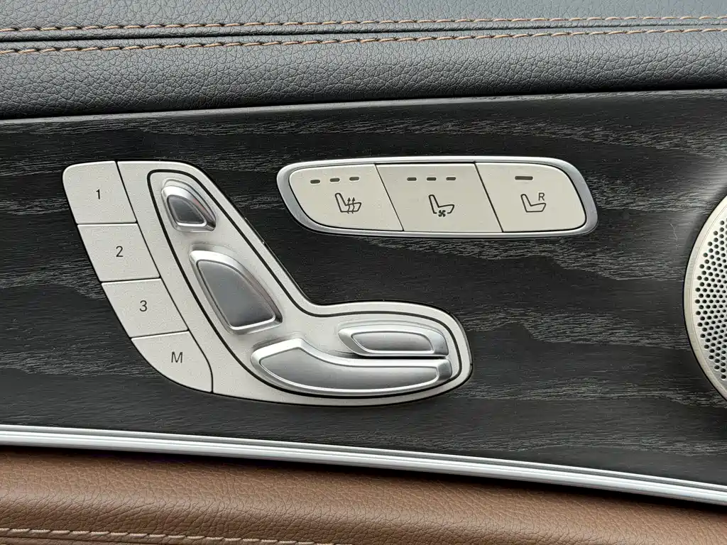 Mercedes-Benz E-Class 2024 — фото 18