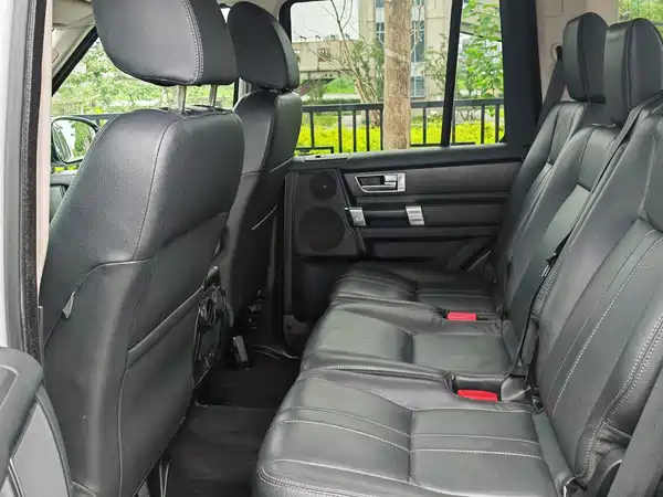 Land Rover Discovery 2015