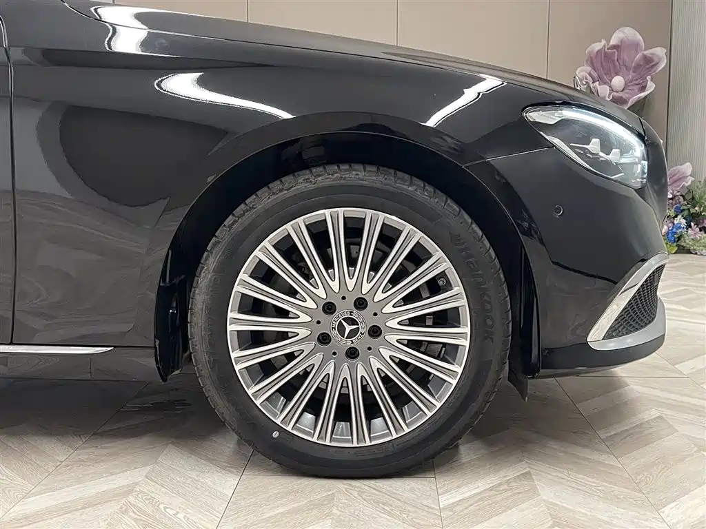 Mercedes-Benz E-Class 2022 — фото 11