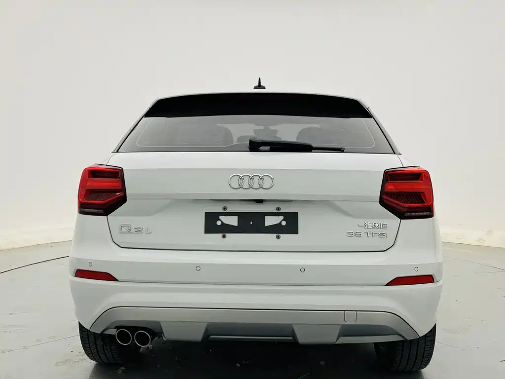 Audi Q2L 2021