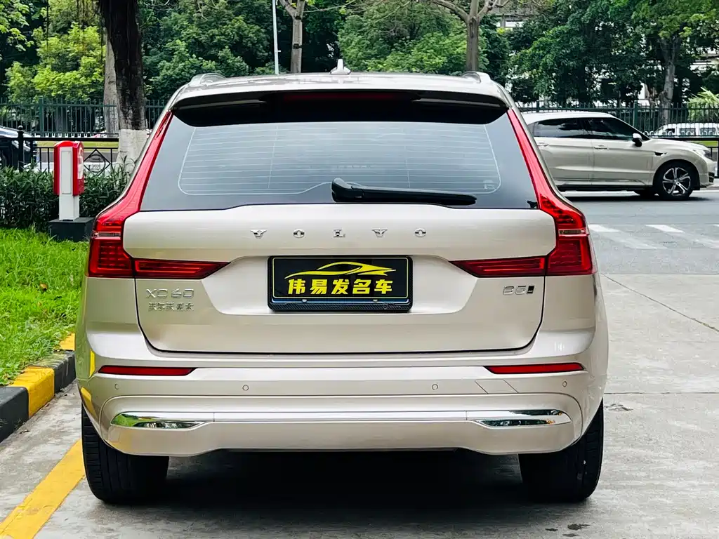 Volvo XC60 2025 — фото 4