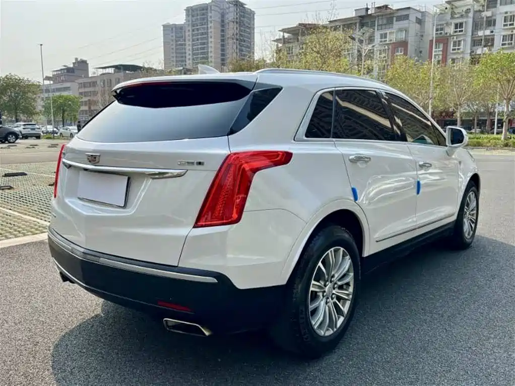 Cadillac XT5 2018 — фото 9
