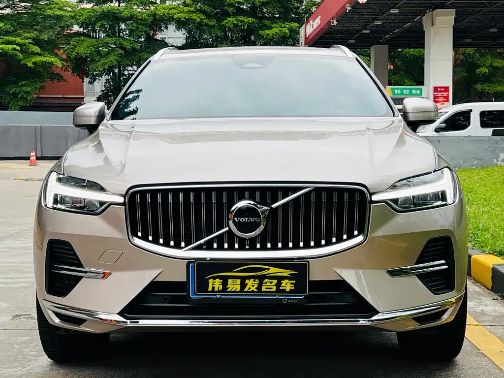 Volvo XC60 2025 — фото 3