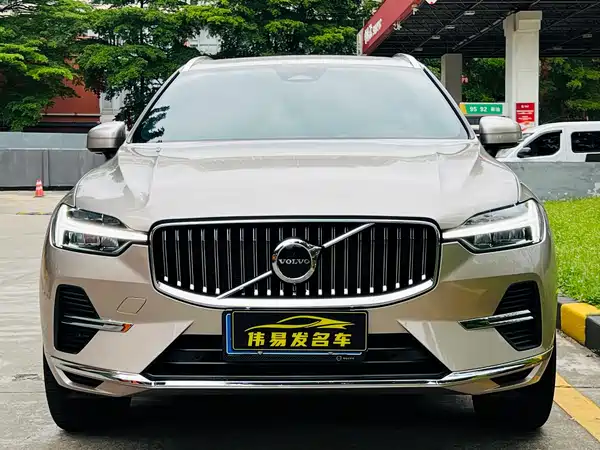 Volvo XC60 2025