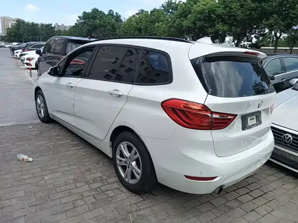 BMW 2 Series Wagon 2017
