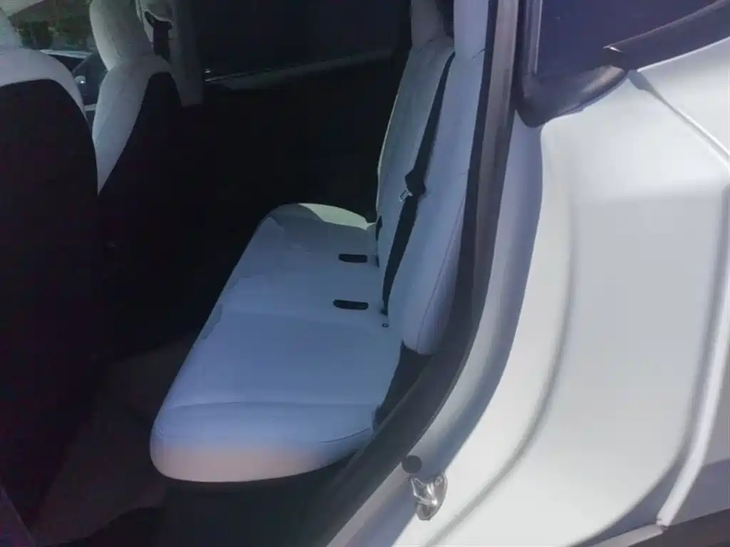 Tesla Model Y 2021 — фото 17