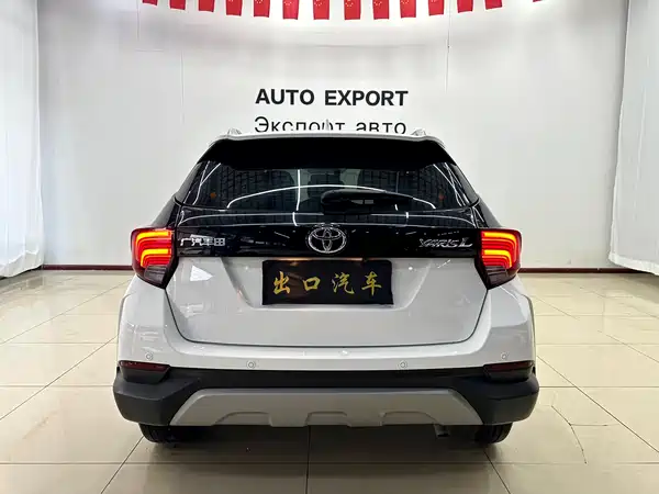 Toyota Yaris L 2022