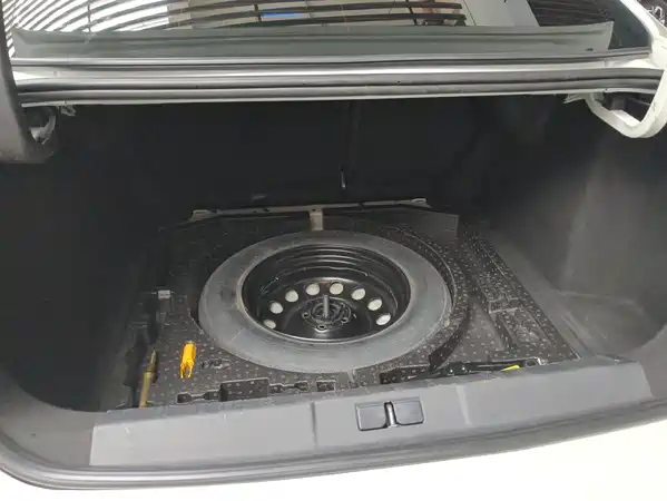 Peugeot 408 2016