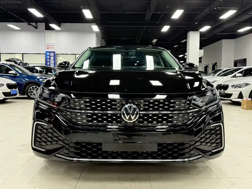 Volkswagen Passat 2023