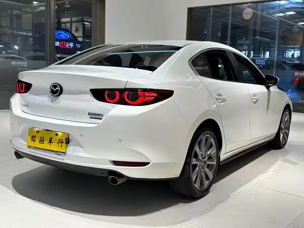 Mazda 3 Axela 2025