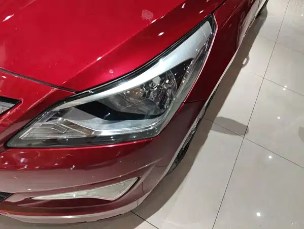 Hyundai Accent 2015