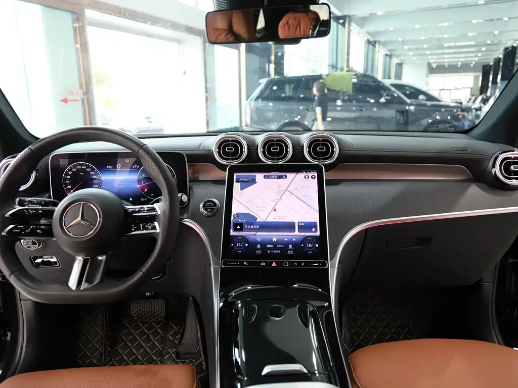 Mercedes-Benz GLC 2023 — фото 17
