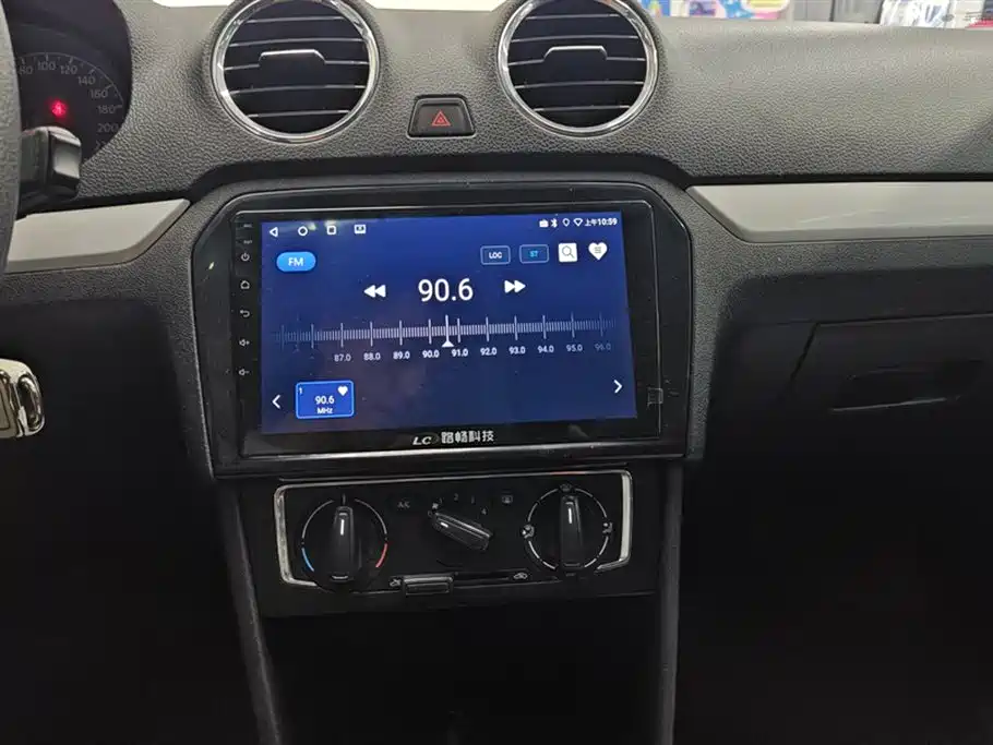 Volkswagen Jetta 2015 — фото 13