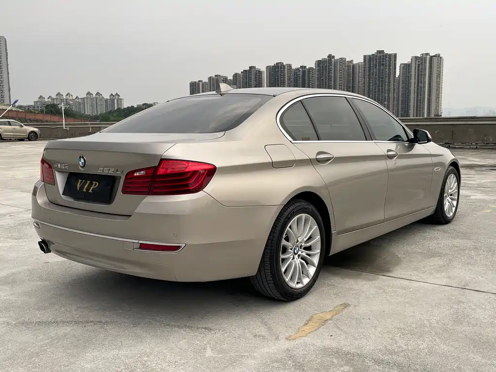 BMW 5 Series 2015 — фото 7