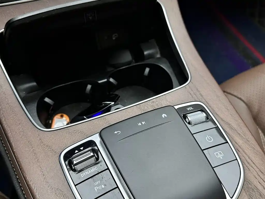 Mercedes-Benz E-Class 2021 — фото 16