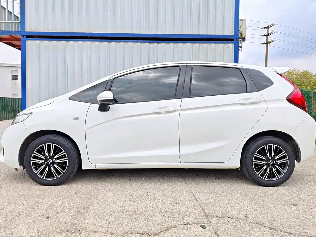 Honda Fit 2016 — фото 7