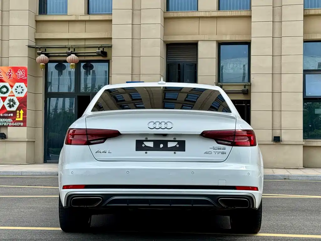 Audi A4L 2019 — фото 8