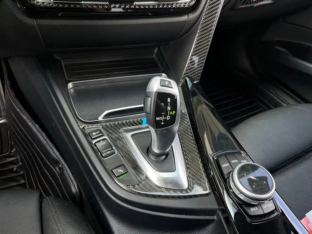 BMW 3 Series GT 2018 — фото 11
