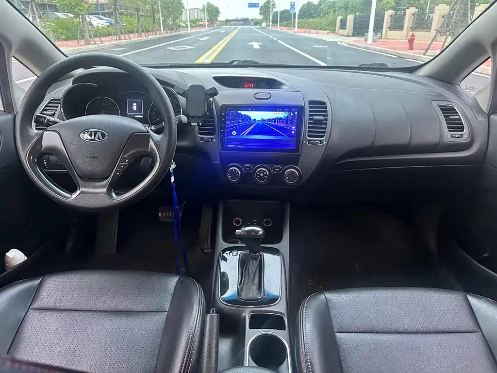 Kia K3 2017