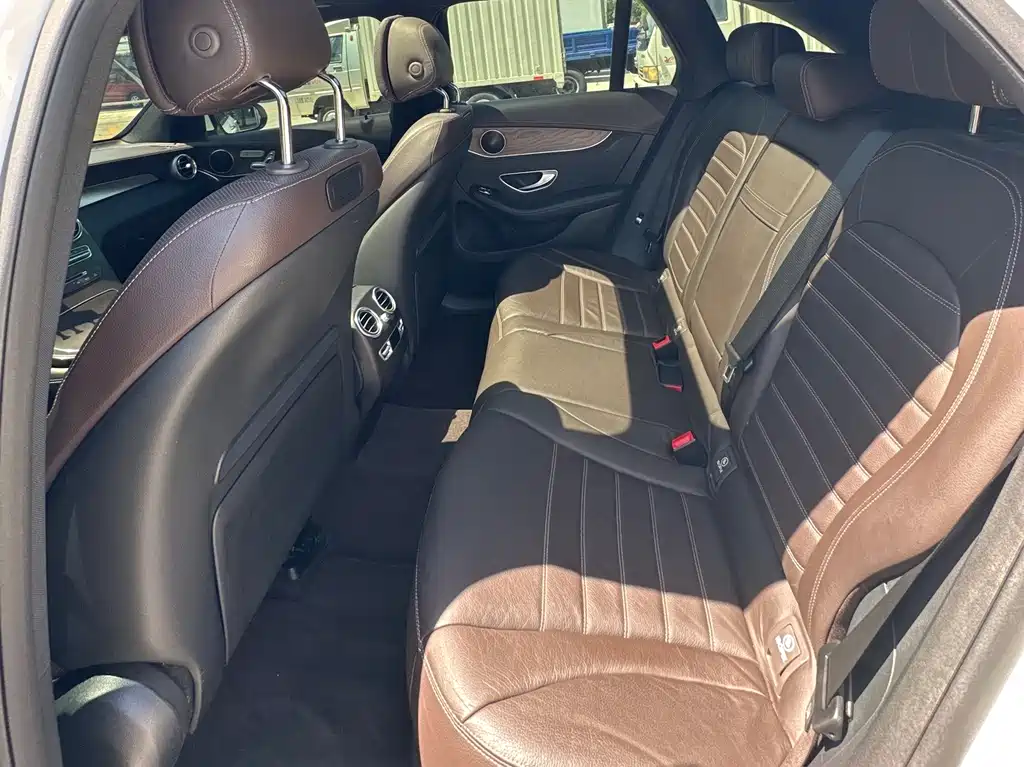 Mercedes-Benz GLC 2016 — фото 11