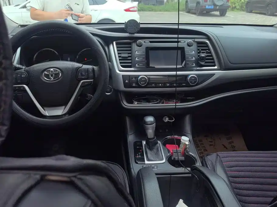 Toyota Highlander 2016 — фото 12