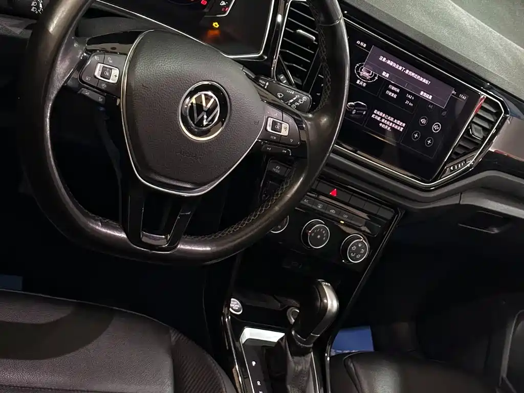 Volkswagen T-Roc 2021 — фото 22