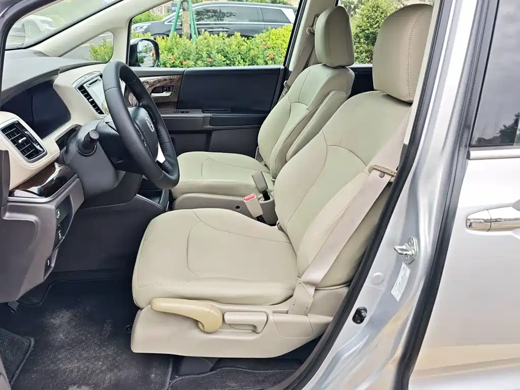 Honda Odyssey 2015 — фото 14